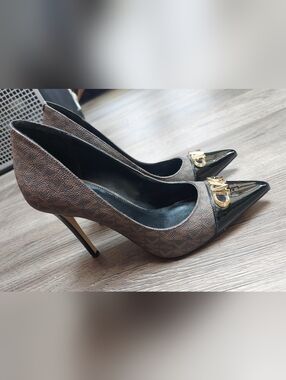 Michael Kors - Parker Logo Women’s Brown High Heel Pumps with Gold Accent Sz 7M
